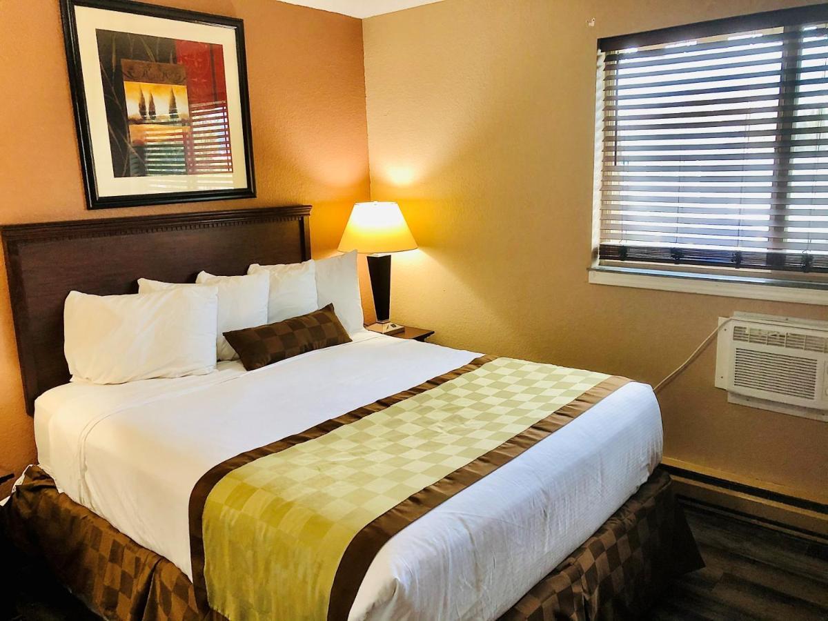 Hotel Ramada By Wyndham Spokane Valley